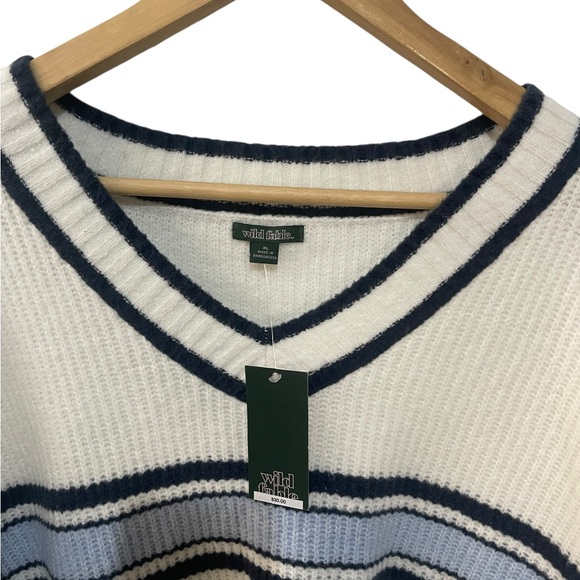 Wild Fable Women's V-Neck Pullover Sweater - Picture 6 of 6